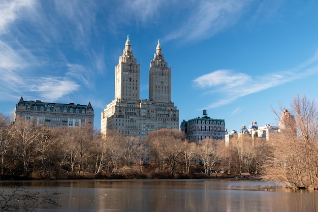 Lago nel Central Park di New York City Manhattan NYC NY USA
