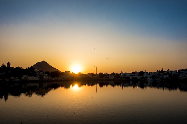 Lago Pushkar un lago sacro, Rajasthan, India