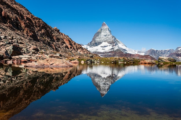 Lago Riffelsee e Matterhorn Svizzera