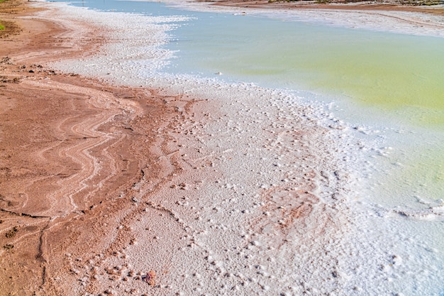 Lago salato, cristalli di sale naturale