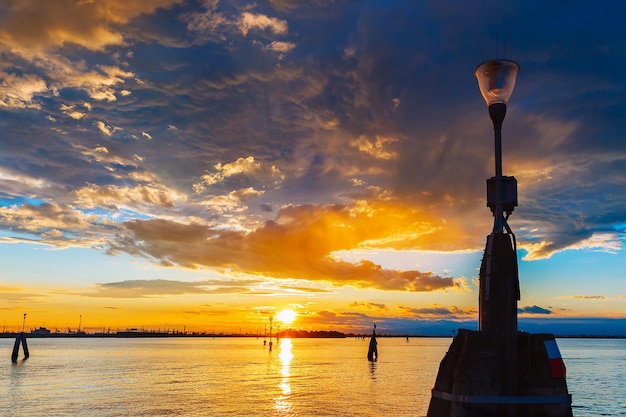 Laguna e Venezia Mestre al tramonto L'Italia