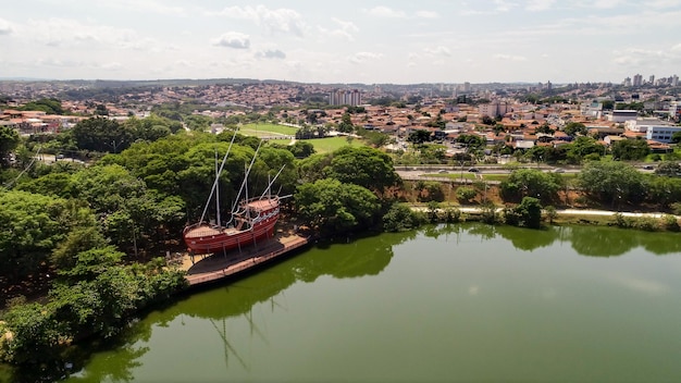 Laguna Taquaral a Campinas vista dall'alto Parco del Portogallo Sao Paulo Brasile