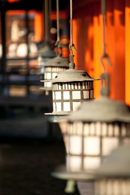 Lampada al Santuario di Itsukushima, Miyajima, Giappone