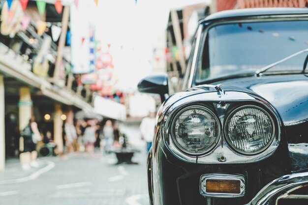 Lampada frontale di un&#39;auto d&#39;epoca classica