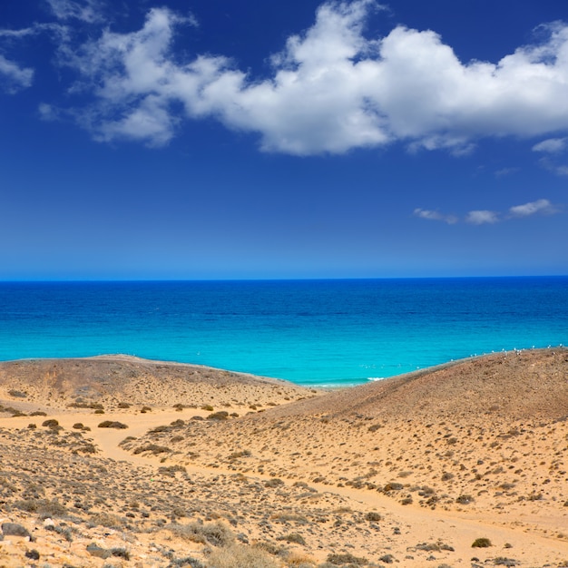 Lanzarote a sud Punta Papagayo mare nelle Canarie