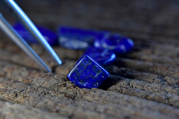 Lapislazzuli blu lapiz gioielli lapiz pietra lapiz gemma isolata