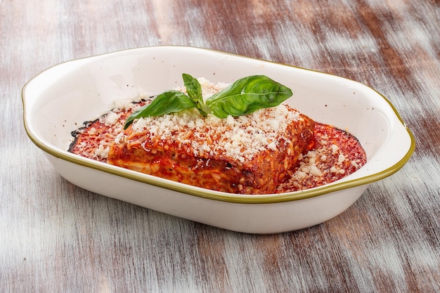 Lasagne Piatto tradizionale italiano Con carne macinata e parmigiano