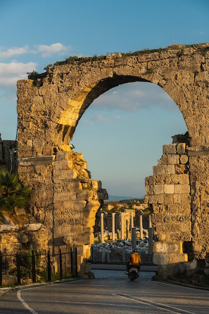 Lato Turchia 23 gennaio 2023 Antica porta ad arco Architettura monumentale del periodo dell'Impero Romano