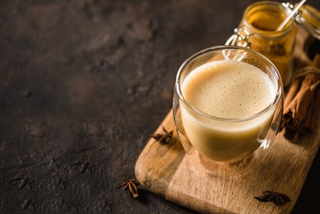 latte alla curcuma