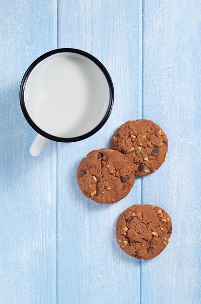 Latte e biscotti