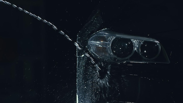 Lavaggio dei fari dell'auto Lavaggio della carrozzeria del veicolo moderno con un tubo flessibile di lavaggio a getto d'acqua ad alta pressione Fari in vetro per auto angel eyes in gocce