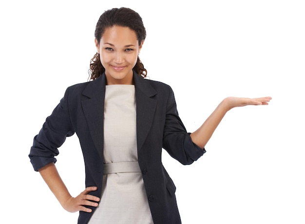 Lavoratore aziendale e ritratto di donna con inserimento di prodotti per il marketing con sorriso positivo Felicità fiducia ed elegante donna nera con sfondo bianco mockup per promo pubblicitario