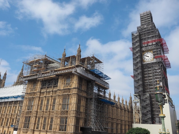 Lavori di conservazione della Houses of Parliament a Londra