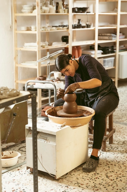 Lavoro artigianale professionale in officina