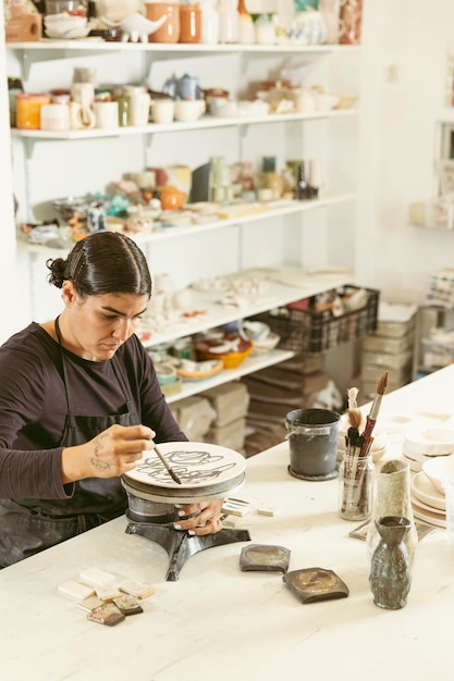 Lavoro di artigiano professionista in officina