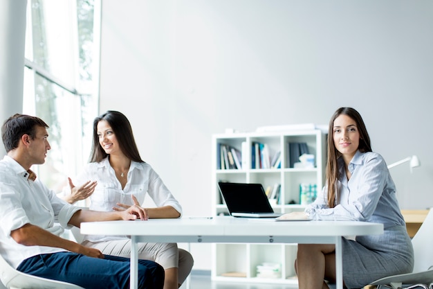 Lavoro di squadra in ufficio