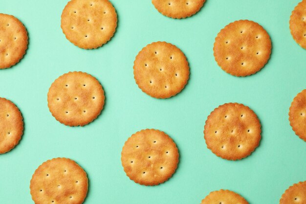 Lay piatto con biscotti cracker