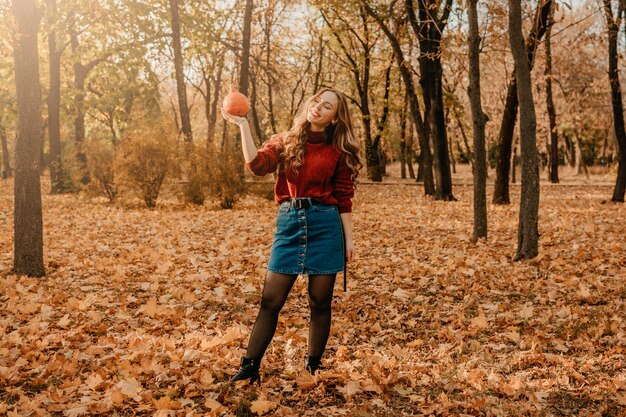 Le attività per l'autunno felice migliorano te stesso modi per essere felici e in salute l'autunno abbraccia la vita