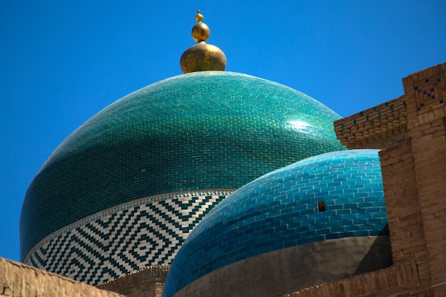 Le cupole blu e verdi di Khiva