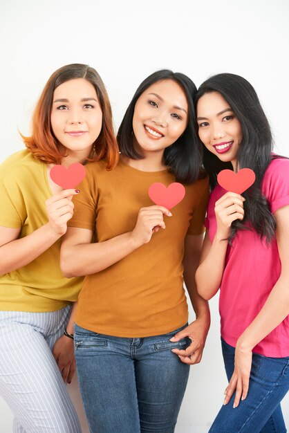 Le donne con le carte di San Valentino