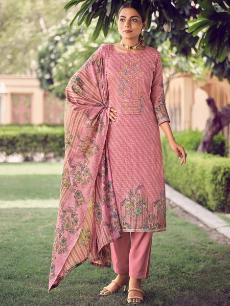 Le donne Kurti con Pant amp Dupatta