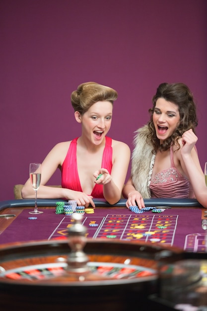 Le donne vincono al tavolo della roulette