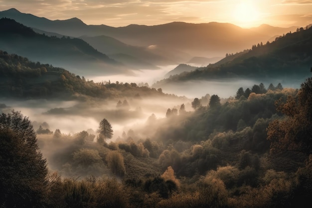 Le montagne nella scena del primo mattino di nebbia