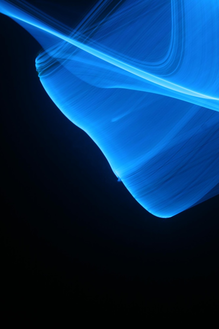 Foto le onde luminose sono malleabili per stabilizzare la tecnologia dell'intelligenza artificiale
