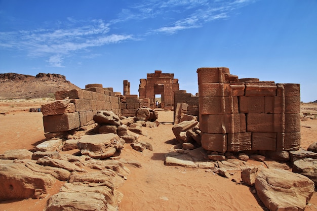 Le rovine di un antico tempio egizio nel deserto del Sudan, Nubia