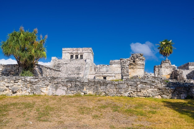 Le rovine Maya del castello a Tulum Riviera Maya Yucatan Mar dei Caraibi Messico