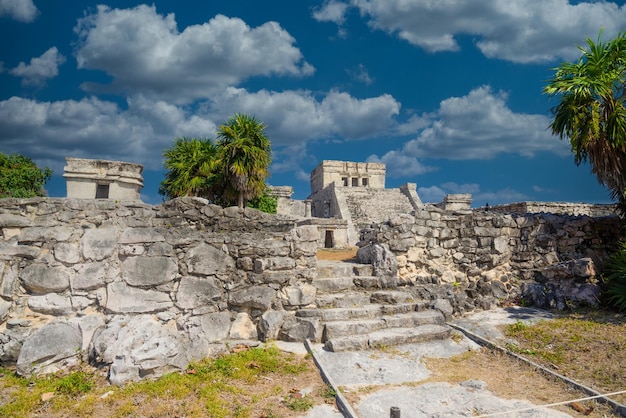 Le rovine Maya del castello a Tulum Riviera Maya Yucatan Mar dei Caraibi Messico