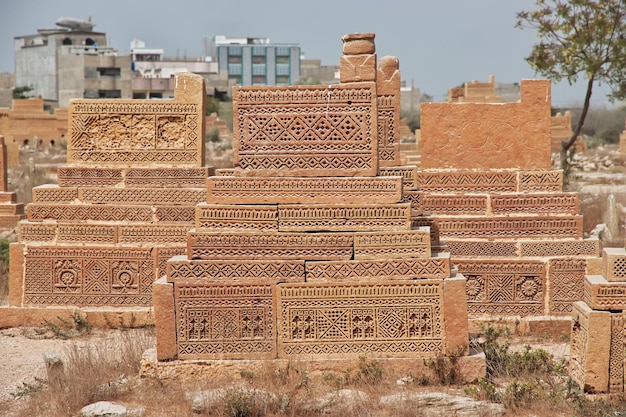 Le tombe d'epoca di Chaukhandi vicino a Karachi in Pakistan