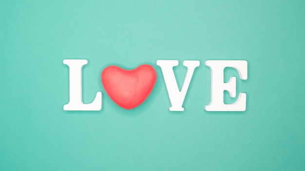 Lettera d'amore in legno per San Valentino, tono vintage