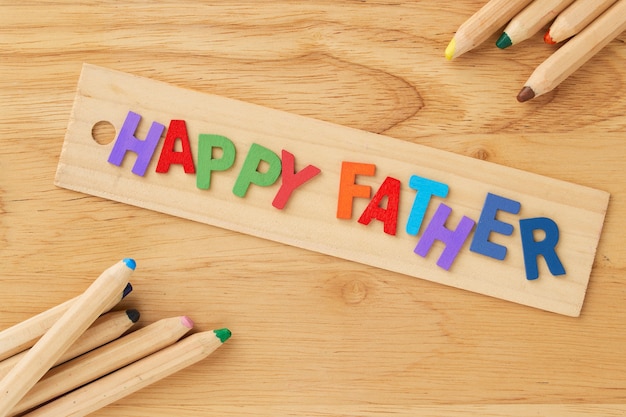 Lettera di legno felice giorno di padri