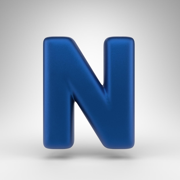 Lettera N maiuscola su sfondo bianco. Carattere di rendering 3D blu anodizzato con texture opaca.