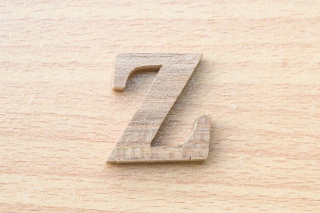 Lettera Z-Alphabet in vero legno.