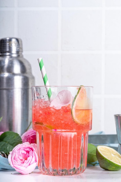 Limonata ai fiori di rosa