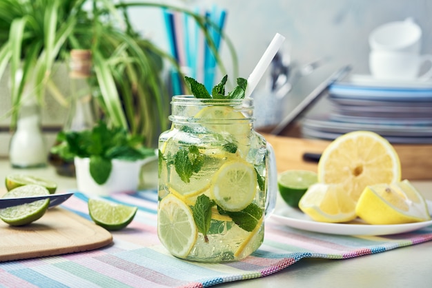 Limonata al limone e lime