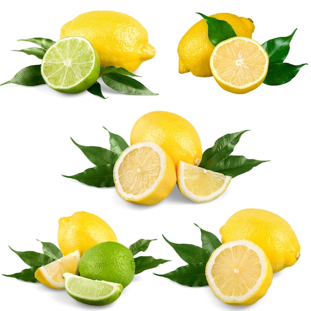 Limoni gialli freschi isolati su bianco