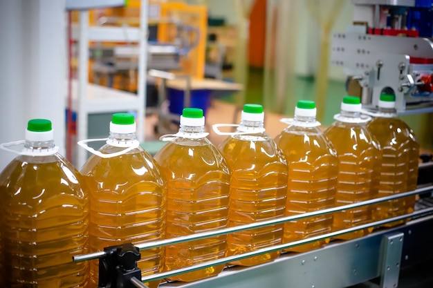 Linea di imbottigliamento di olio di palma in bottiglie