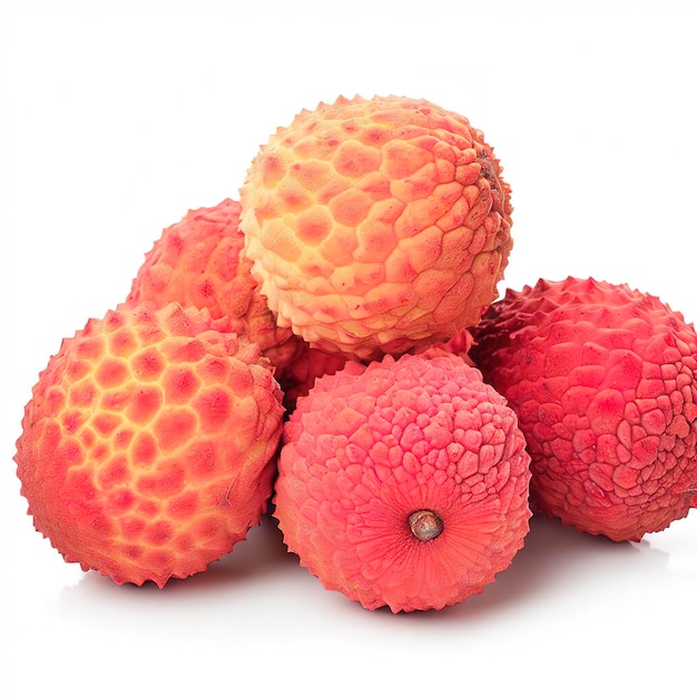 Litchi freschi isolati su sfondo bianco