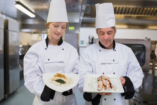 Lo chef paragona i piatti di pollo