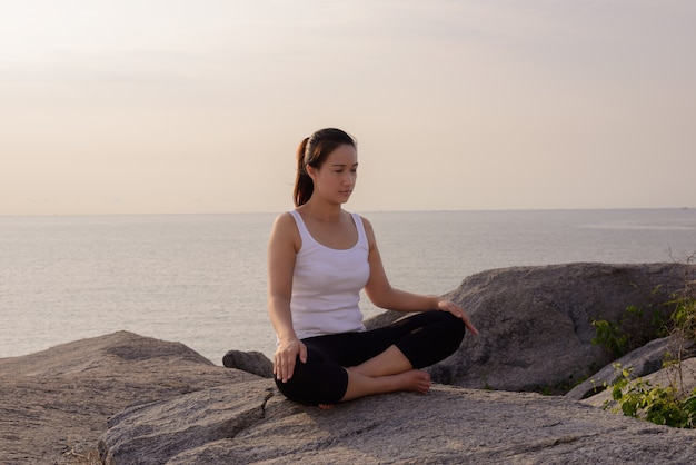 Lo yoga della donna è rilassato