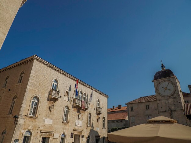 Loggia della città medievale di Trogir in Dalmazia Croazia Patrimonio dell'Umanità UNESCO Città vecchia e dettaglio dell'edificio