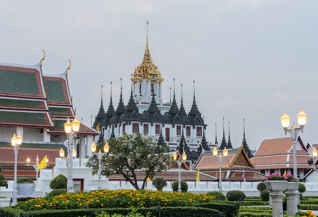 Loha Prasat (castello di metallo) a Bangkok, in Thailandia