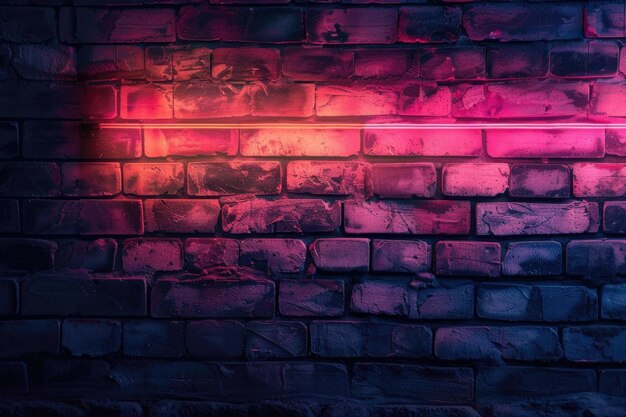 Luce al neon sullo sfondo della parete in mattoni
