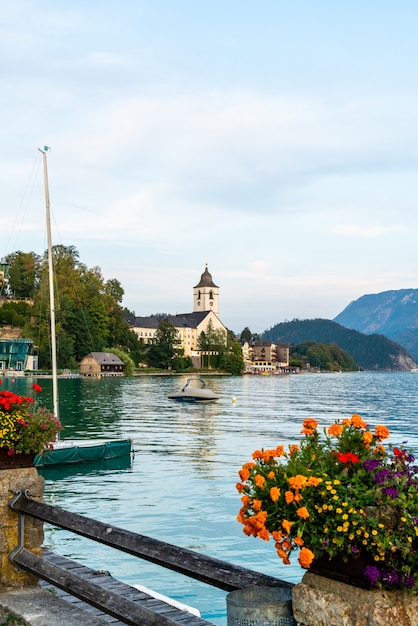 Lungomare di St. Wolfgang con lago Wolfgangsee, Austria