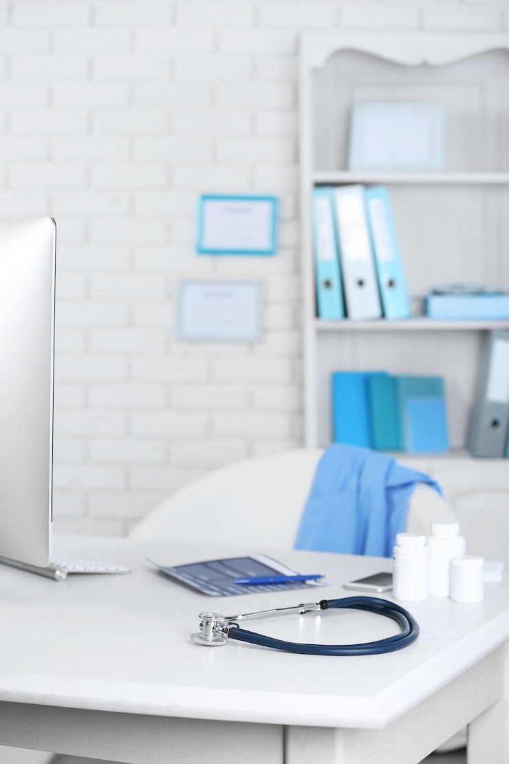 Foto luogo di lavoro del medico in ufficio
