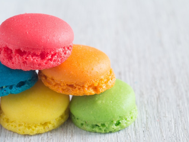 macarons colorati francesi