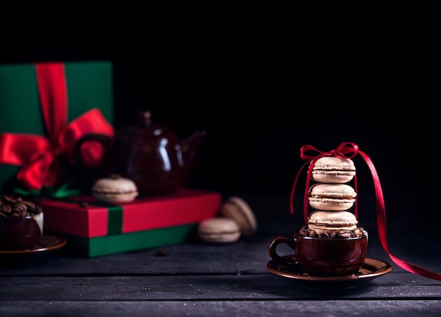 Macarons francesi e caffè a Natale